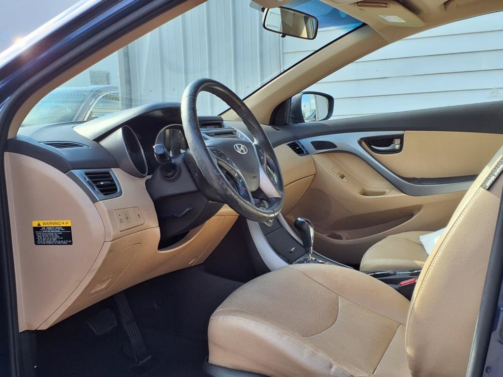Used 2013 Hyundai Elantra Limited w/ Technology Pkg FWD image 8
