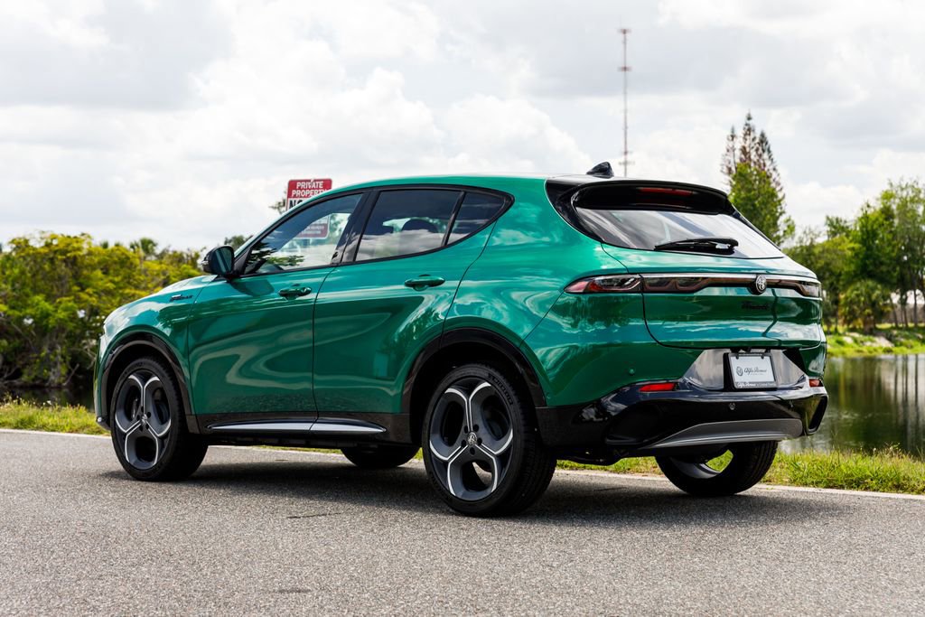 New 2026 Alfa Romeo Tonale w/ Active Assist Package AWD/4WD image 45