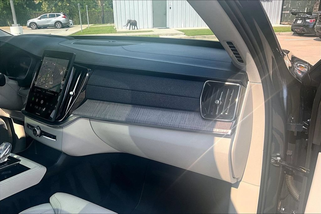 Certified 2026 Volvo XC90 B6 Ultra AWD/4WD image 21