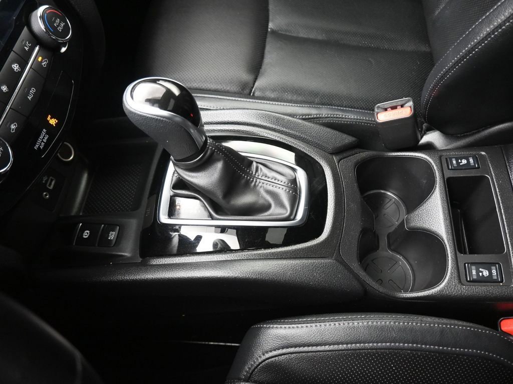 Used 2022 Nissan Rogue Sport SL w/ Premium Package image 25