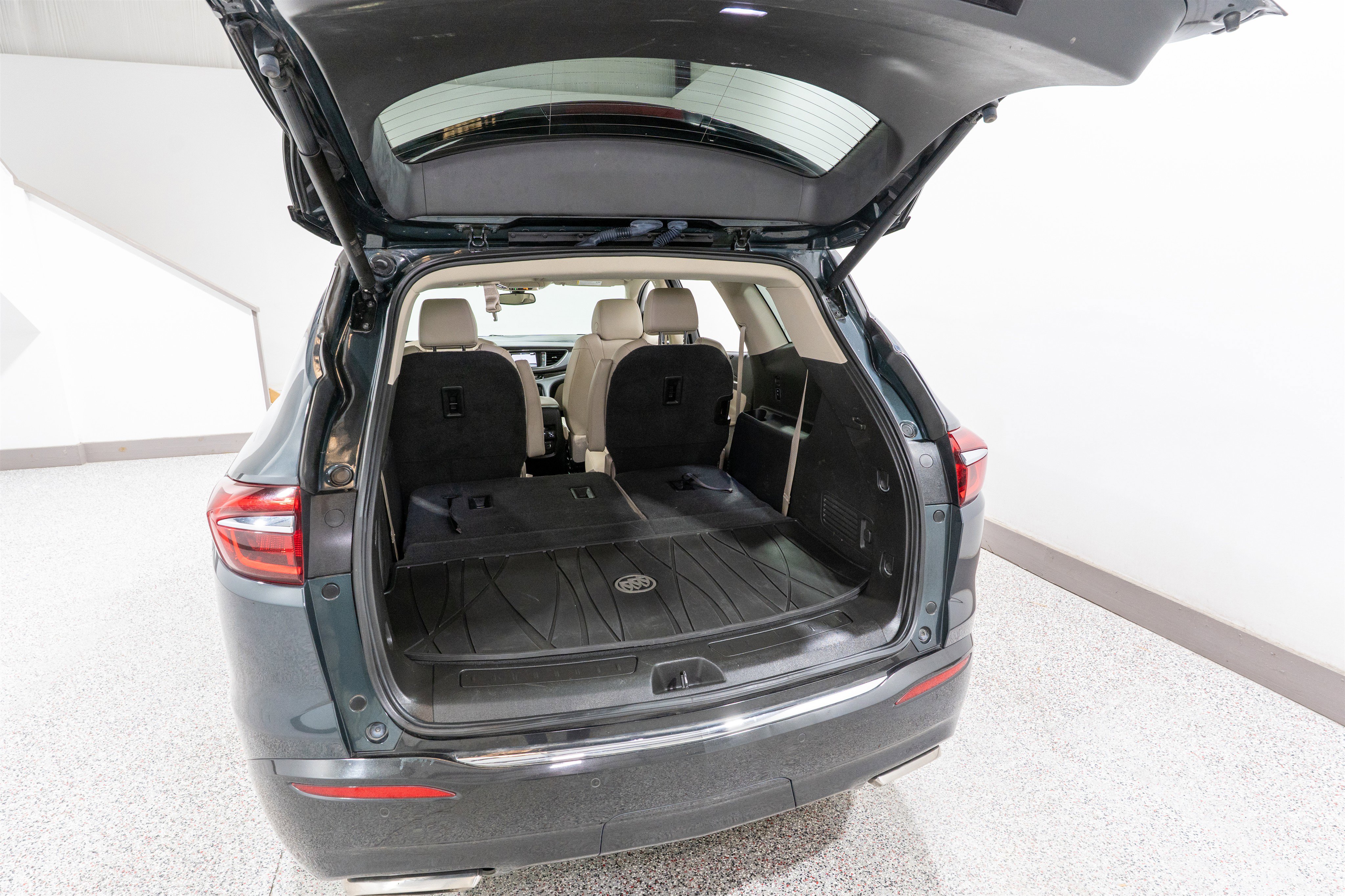 Used 2019 Buick Enclave Essence image 32