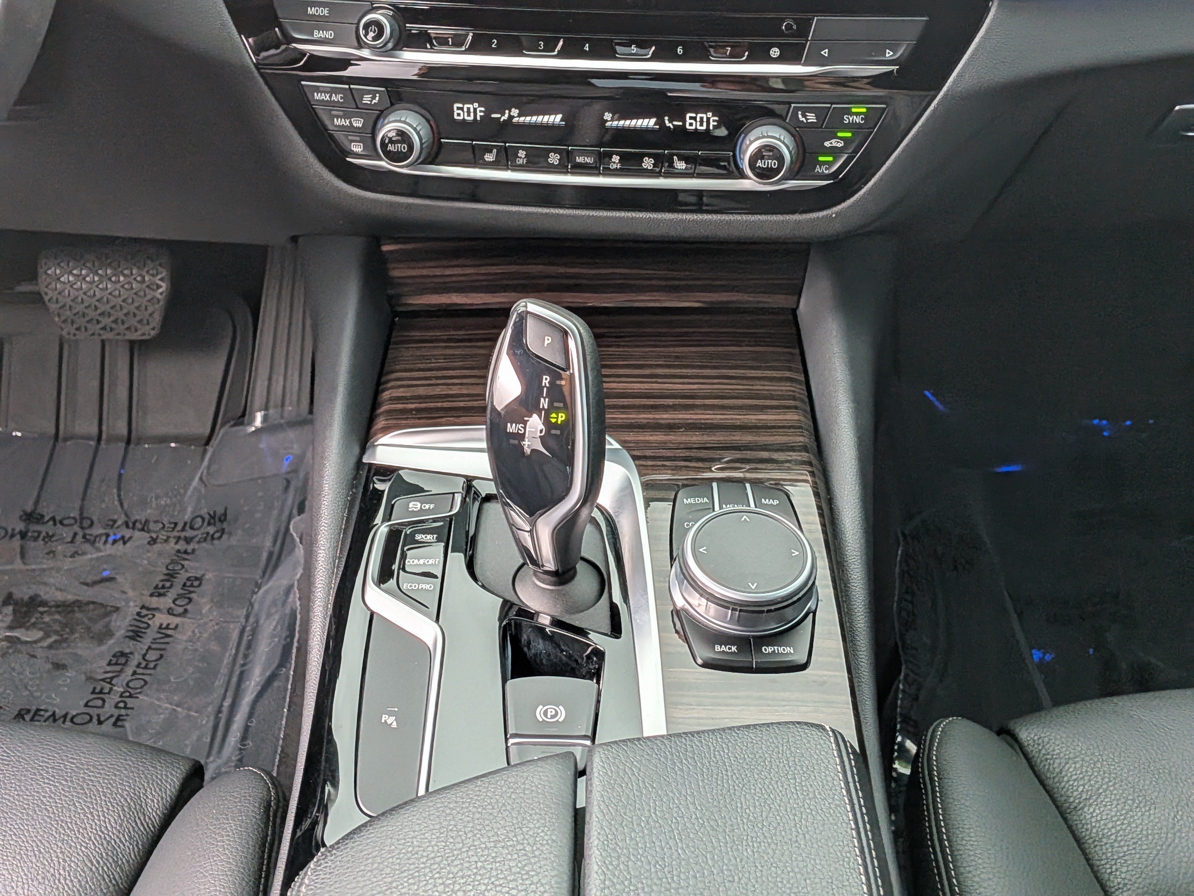 Used 2020 BMW 530i w/ Convenience Package RWD image 19