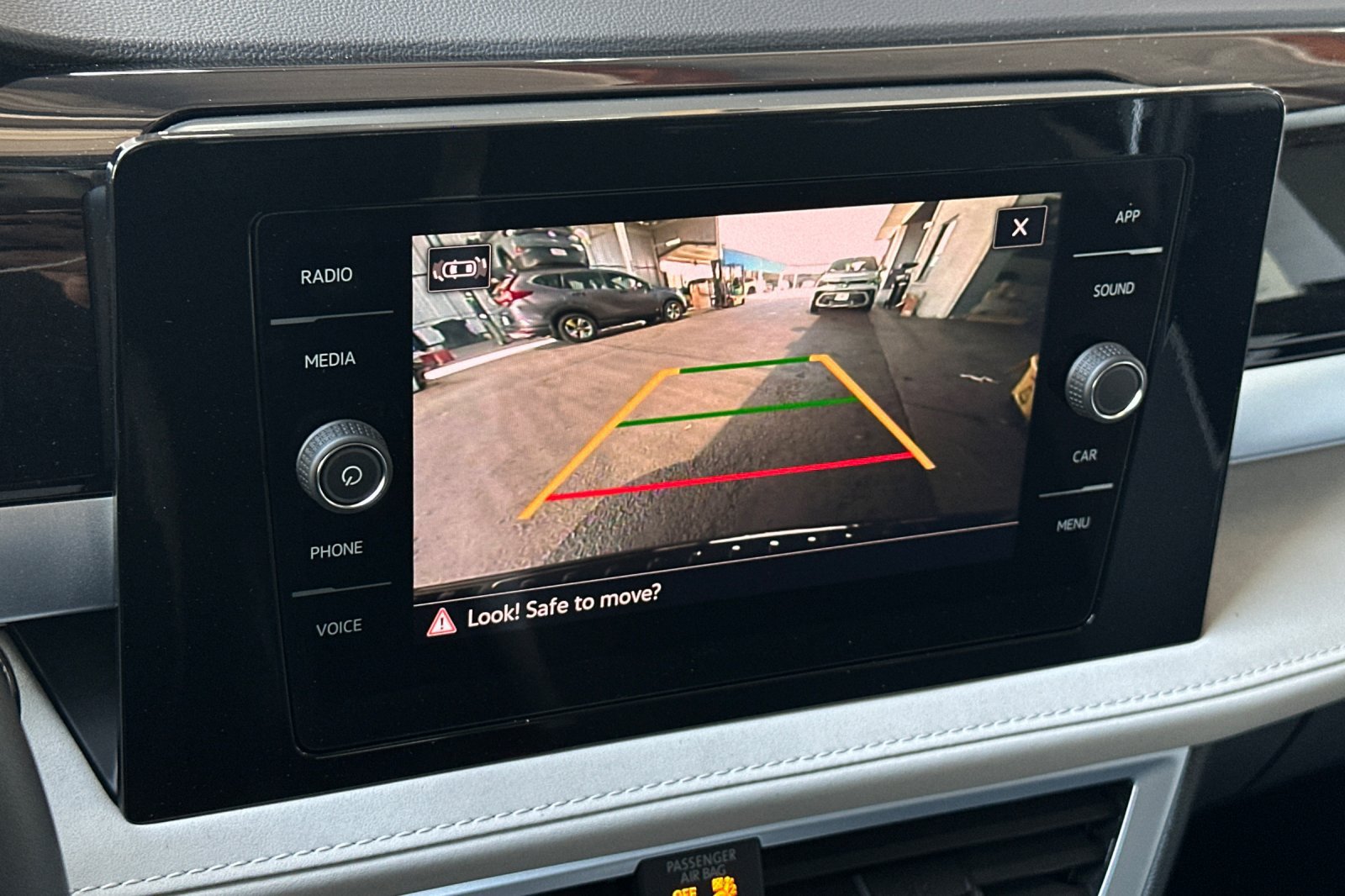 New 2027 Volkswagen Taos SE FWD image 17