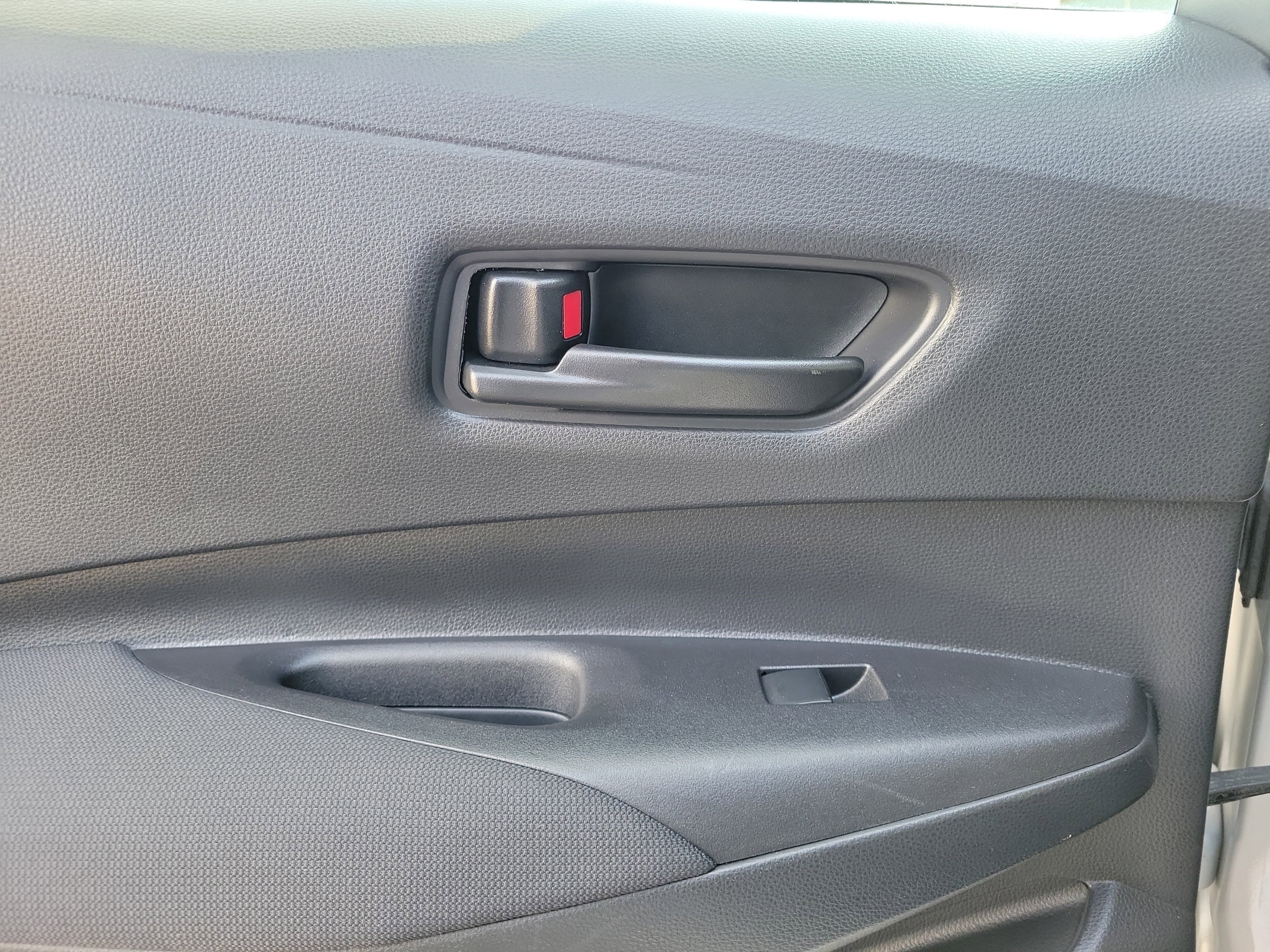 Used 2025 Toyota Corolla LE image 12