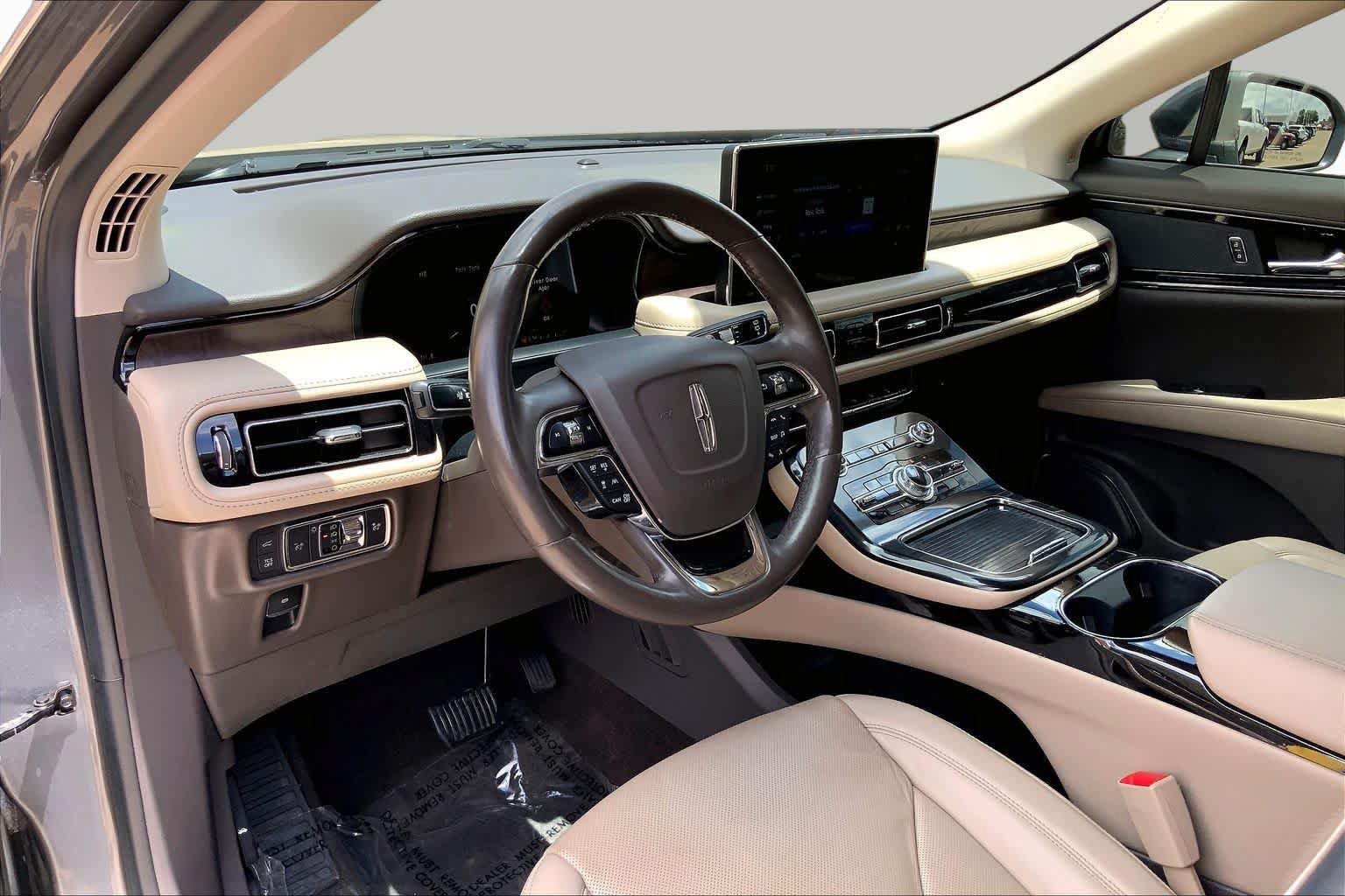 Used 2022 Lincoln Nautilus Reserve AWD/4WD image 18