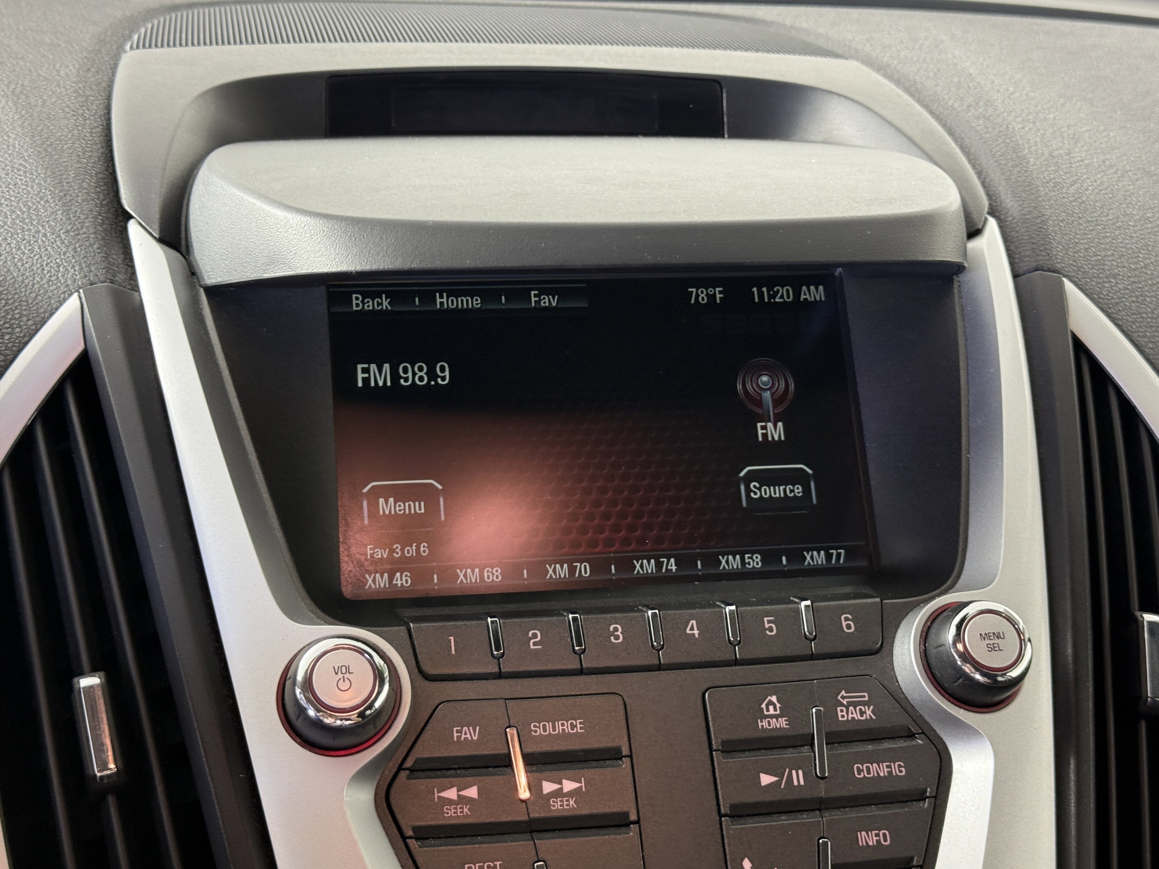 Used 2017 GMC Terrain SLE w/ Technology Package image 17