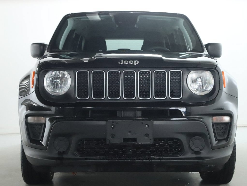 Used 2023 Jeep Renegade Latitude AWD/4WD image 6
