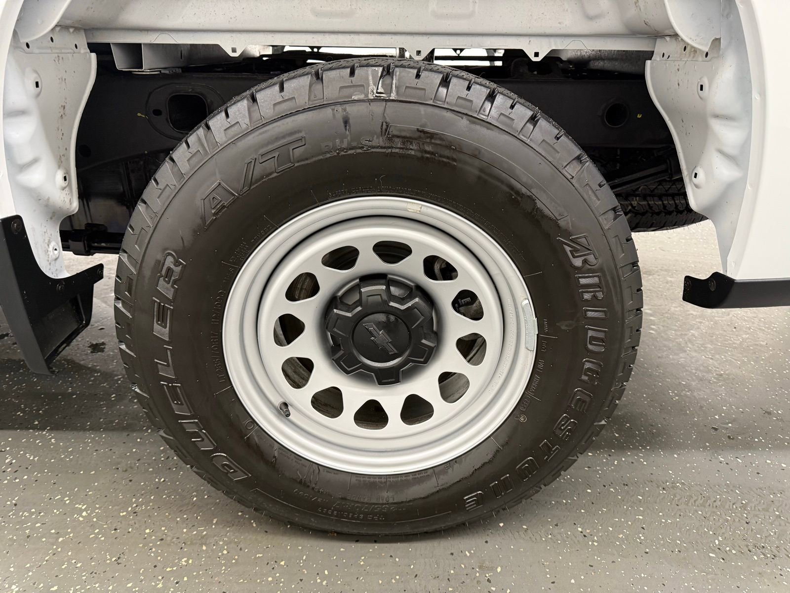 Used 2025 Chevrolet Silverado 1500 W/T w/ WT Value Package image 19