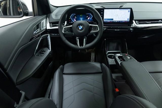 Certified 2025 BMW X2 xDrive28i w/ Technology Package image 4