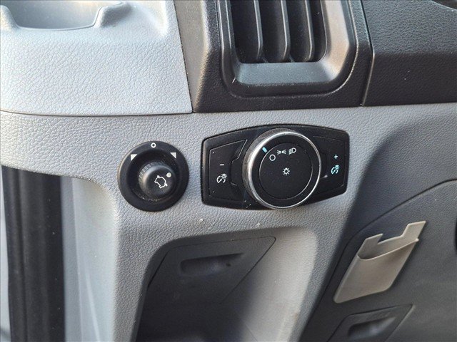 Used 2015 Ford Transit 350 XL RWD image 9