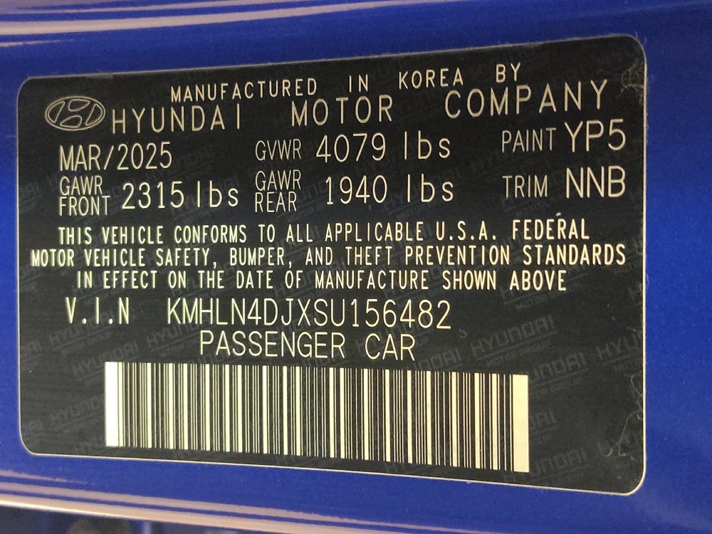 Used 2025 Hyundai Elantra Limited FWD image 33