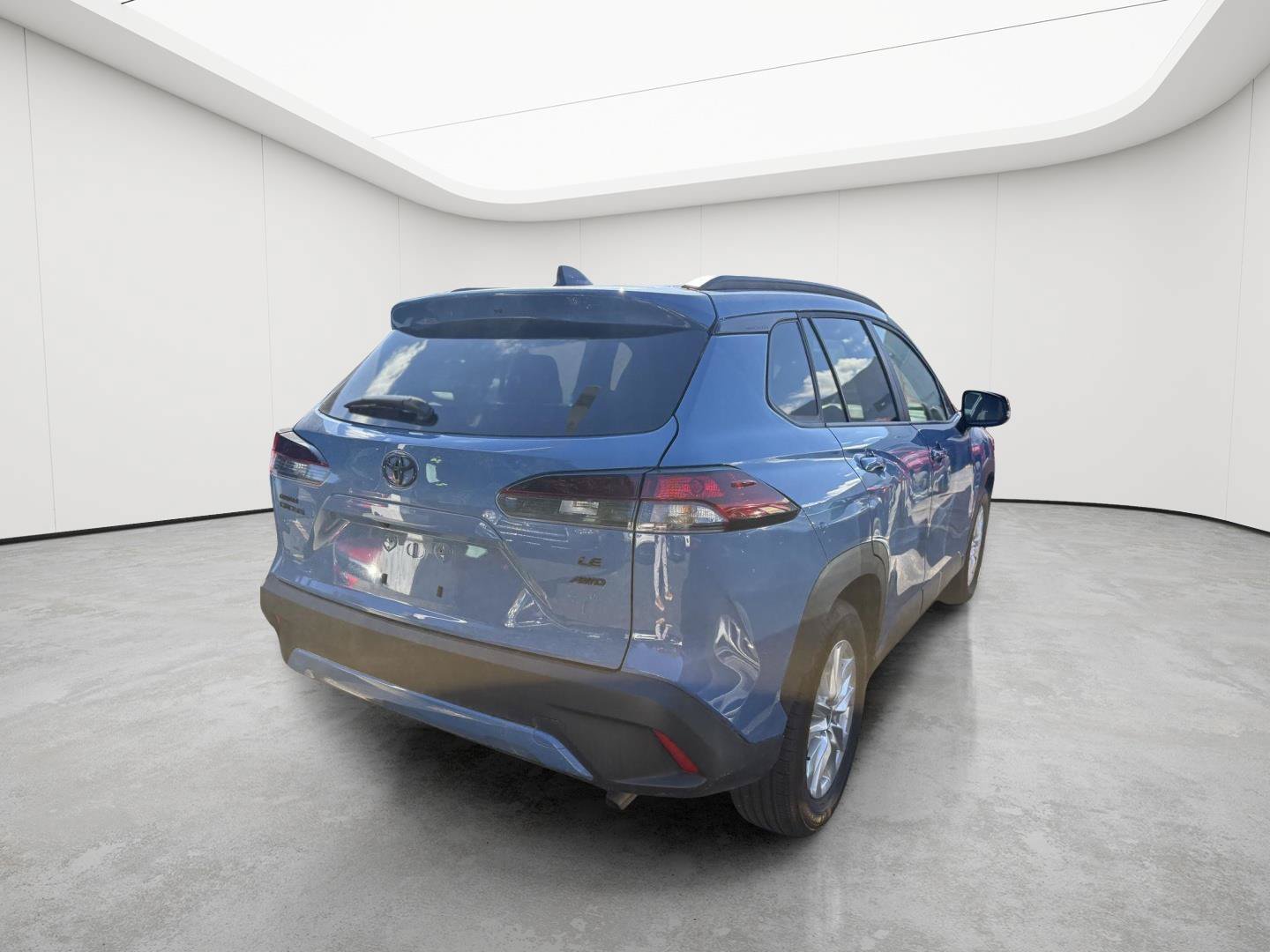 Used 2026 Toyota Corolla Cross LE w/ Moonroof Package AWD/4WD image 4