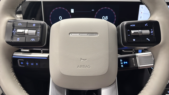 Used 2024 Hyundai Santa Fe Calligraphy AWD/4WD image 16