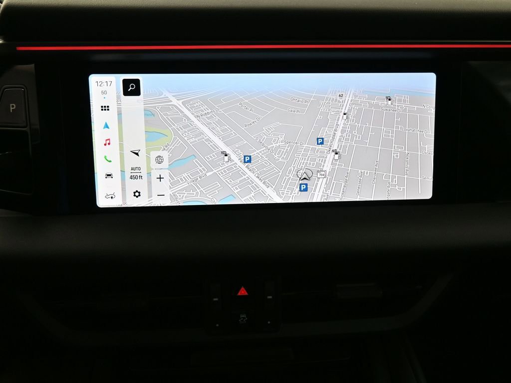 Certified 2025 Porsche Macan Electric image 21