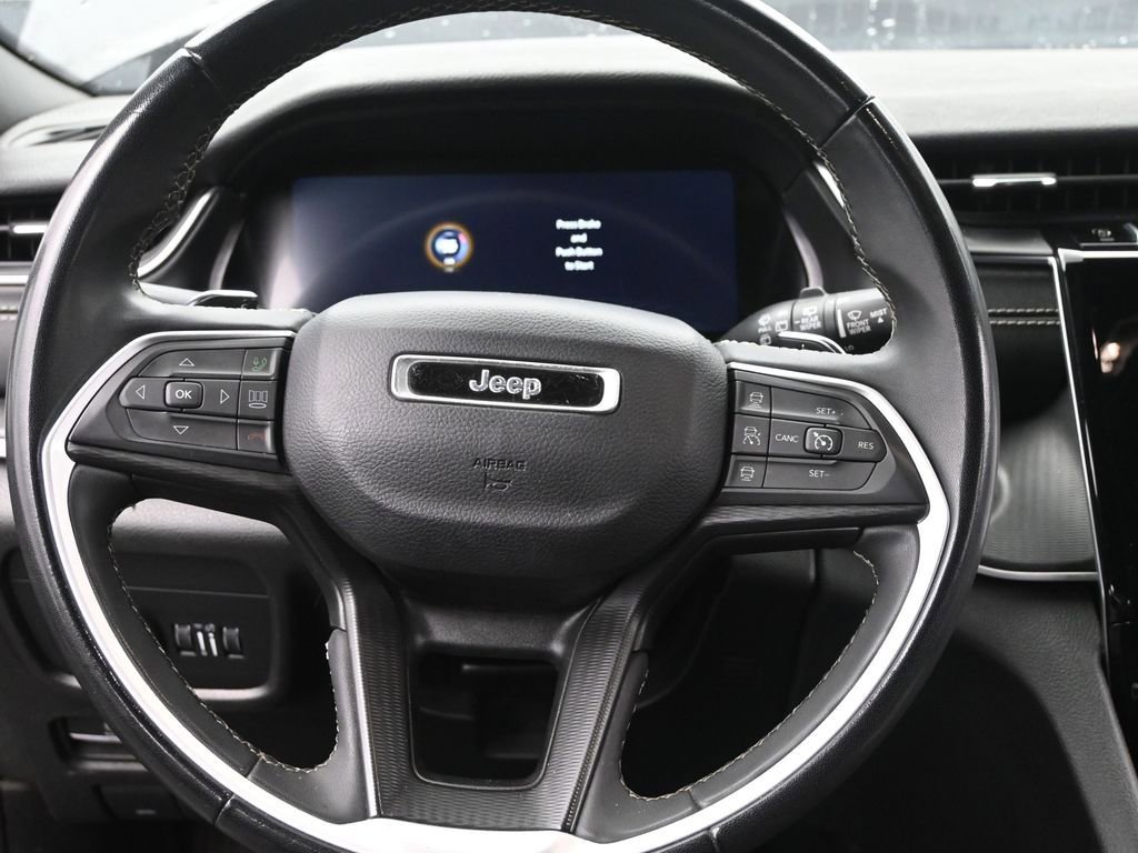 Used 2024 Jeep Grand Cherokee Laredo image 28