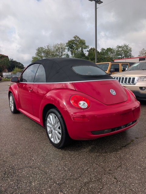 Used 2008 Volkswagen Beetle SE image 4