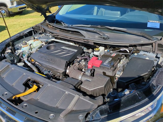 Used 2024 Nissan Rogue SV image 24