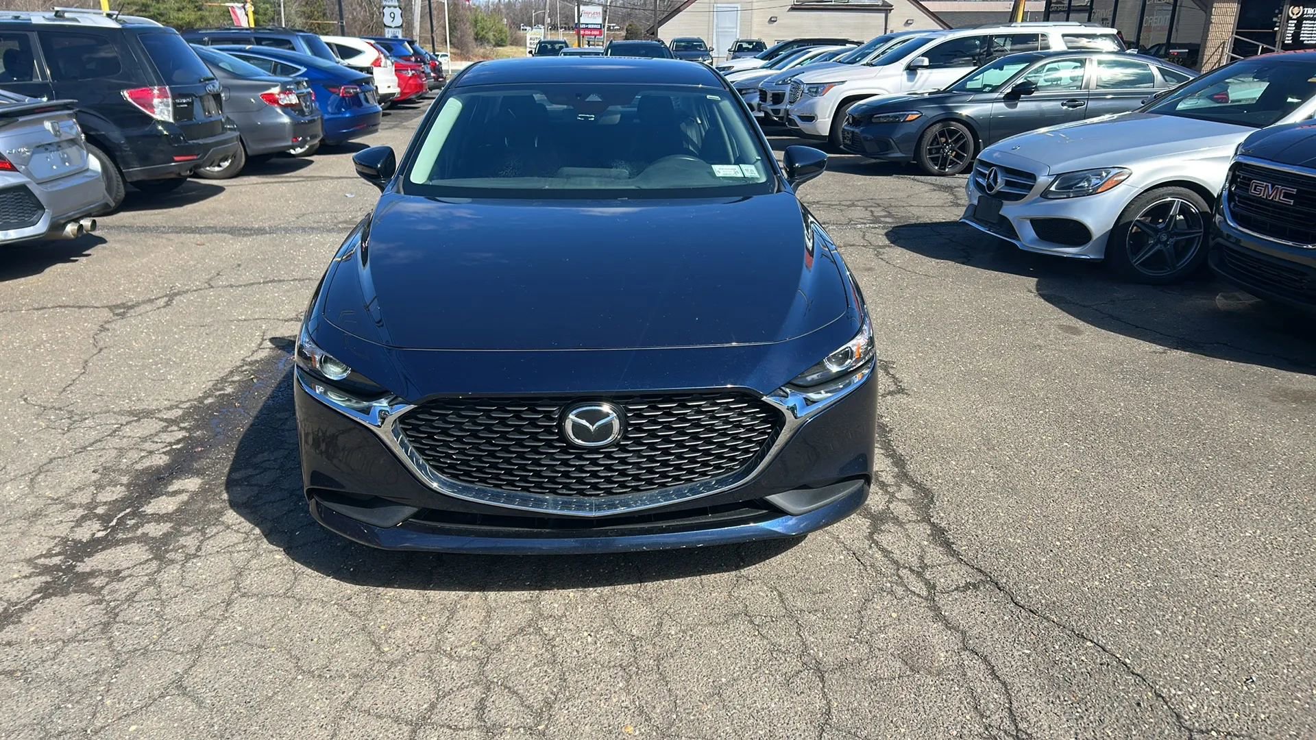 Used 2022 MAZDA MAZDA3 2.0 Sedan 4D image 2