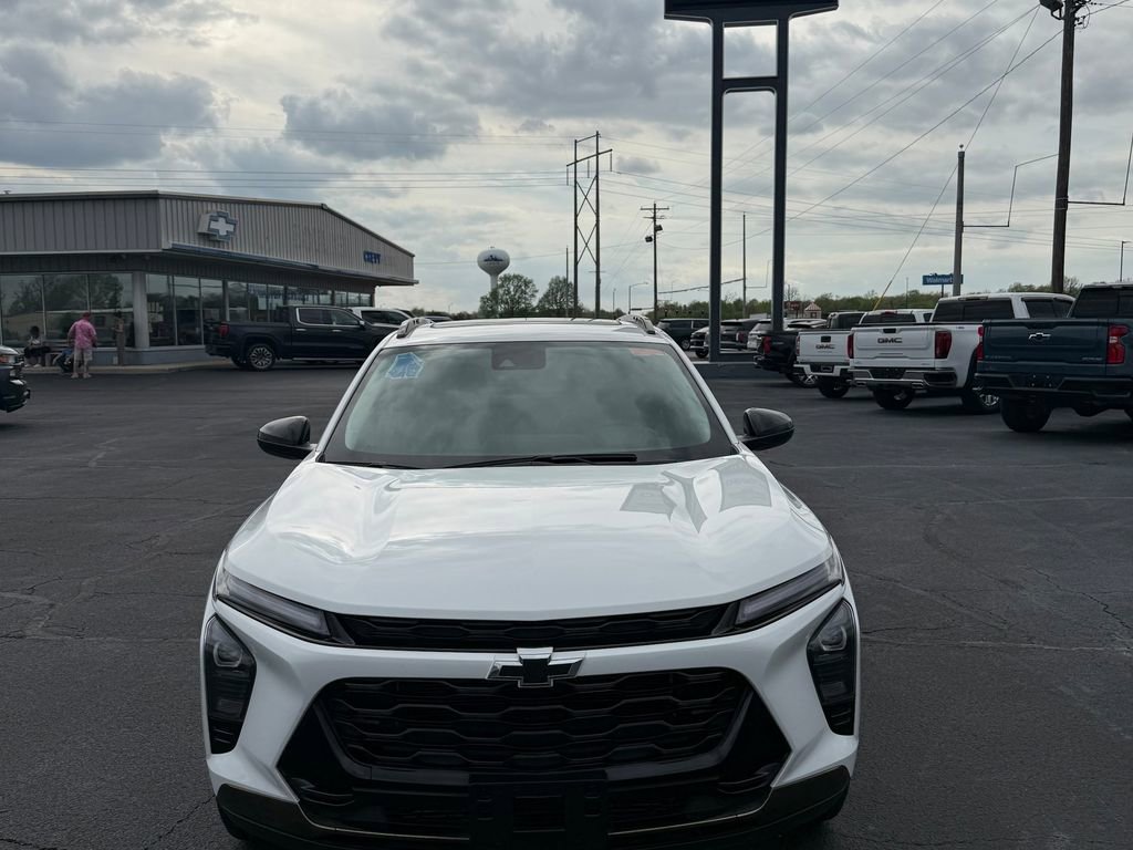 Used 2025 Chevrolet Trax ACTIV w/ Sunroof Package FWD image 21