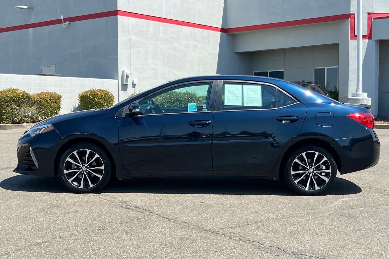 Certified 2018 Toyota Corolla SE w/ Carpet Mat Package (TMS) FWD image 9