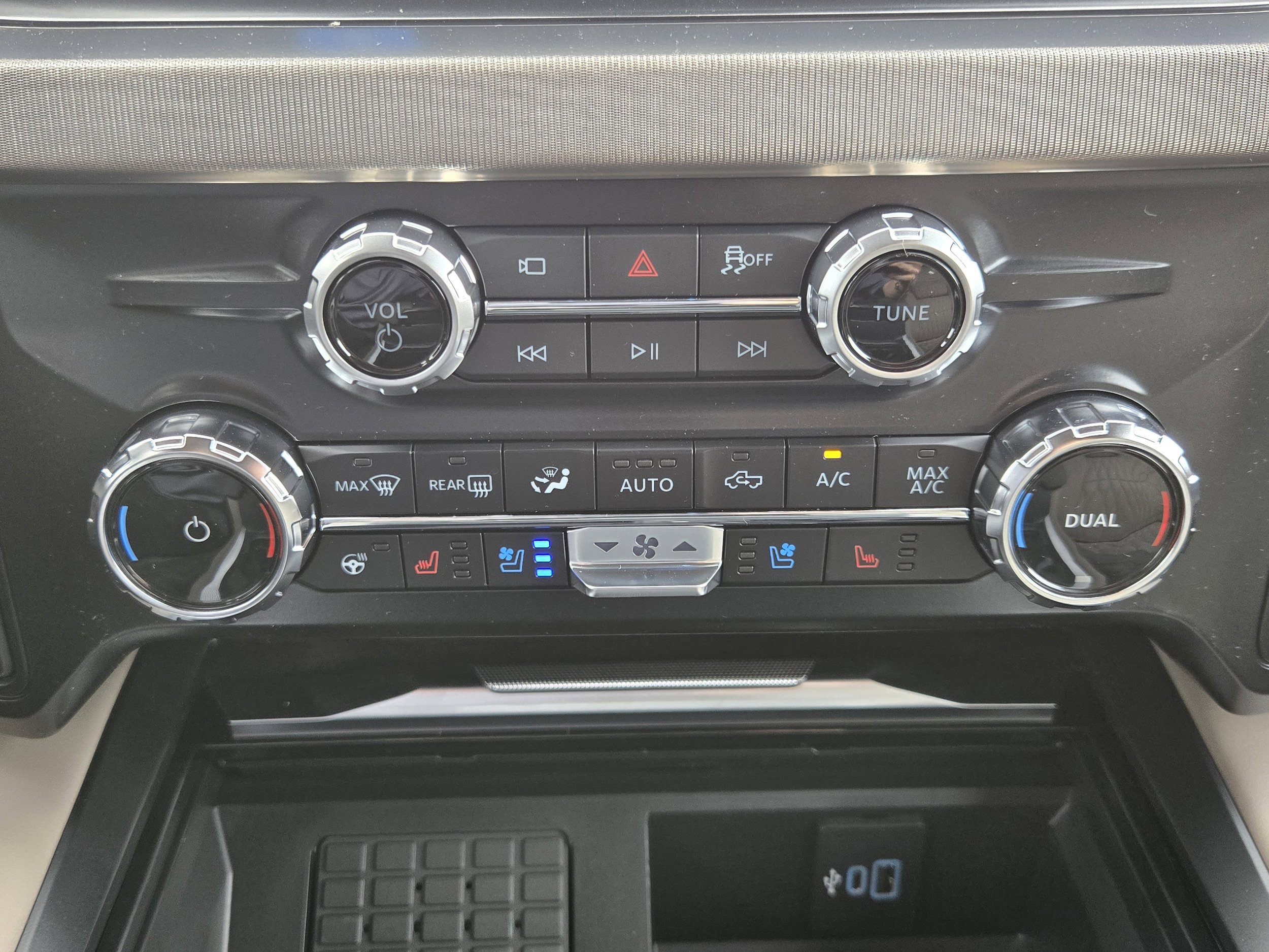 New 2026 Ford F350 Platinum w/ Platinum Plus Package image 21