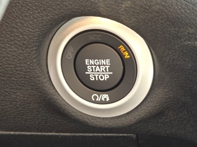 New 2026 Chrysler Pacifica Select image 13