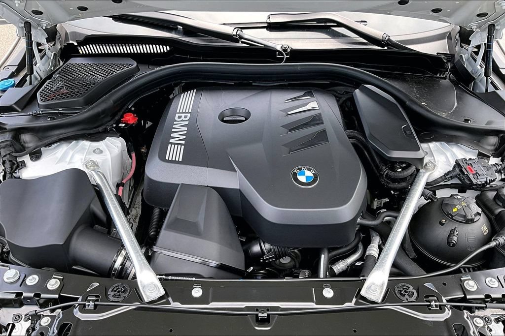 Used 2026 BMW 530i xDrive AWD/4WD image 21