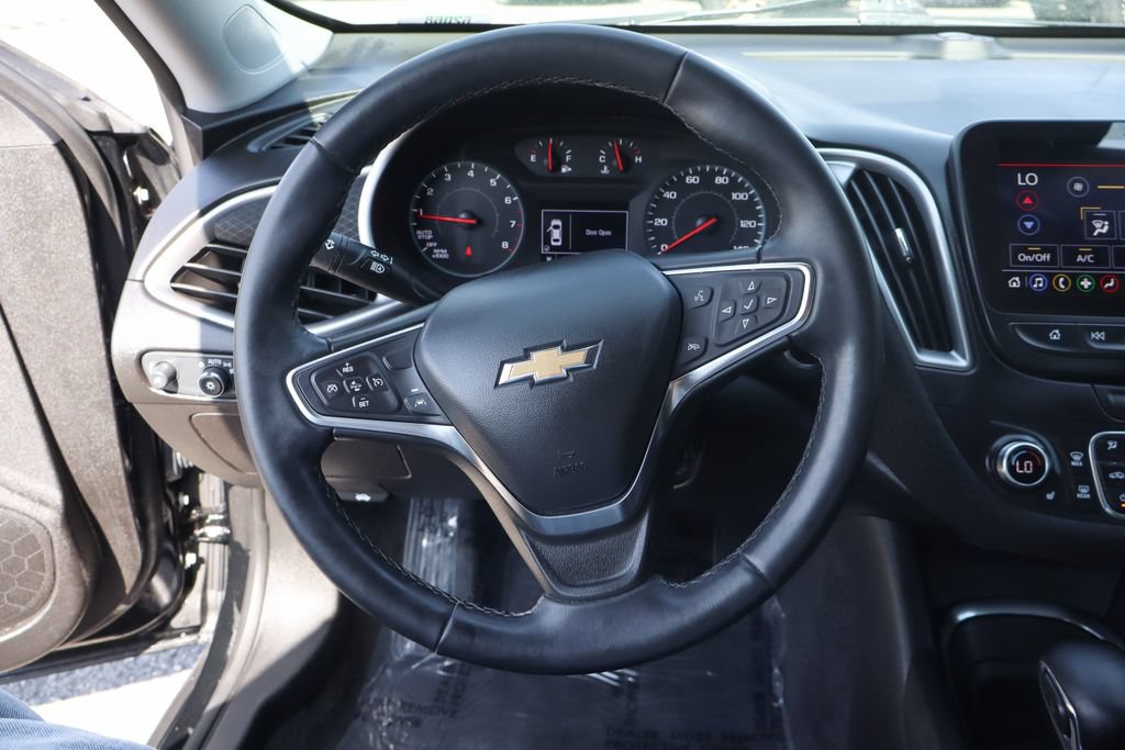 Used 2025 Chevrolet Malibu LT w/ Midnight Edition FWD image 23
