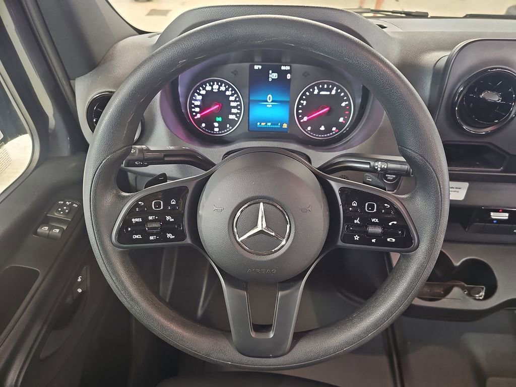 Used 2024 Mercedes-Benz Sprinter 2500 image 14