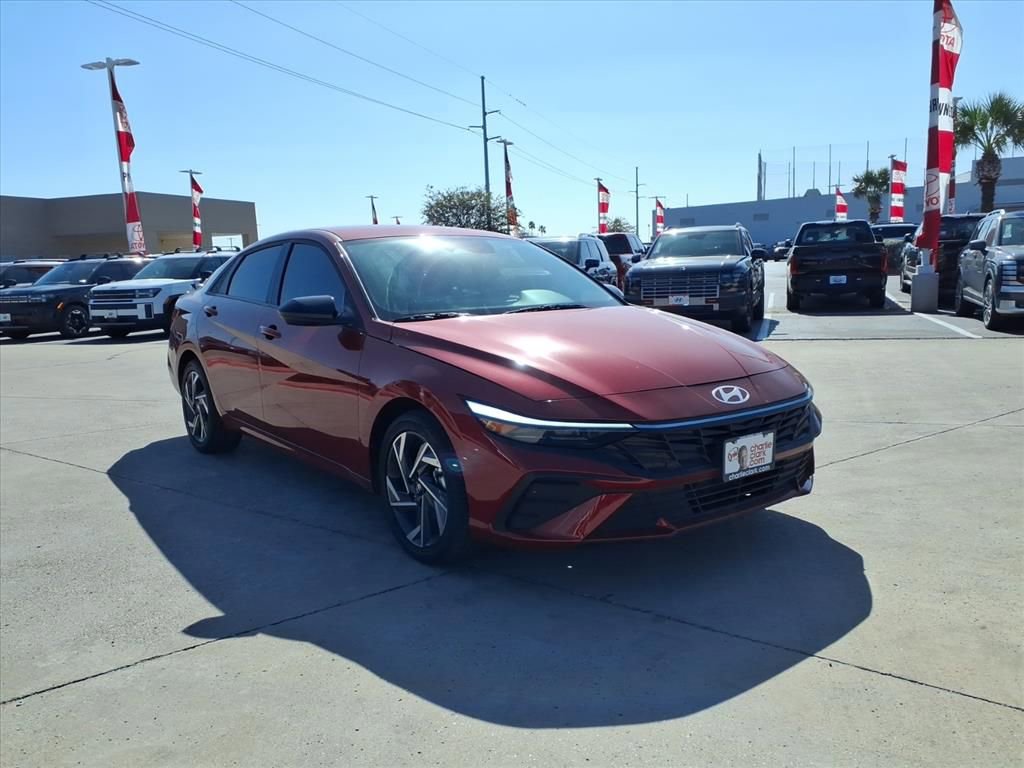 Used 2025 Hyundai Elantra SEL image 7