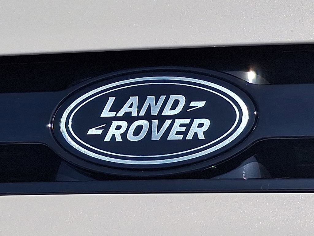 New 2026 Land Rover Defender 110 X-Dynamic SE AWD/4WD image 19
