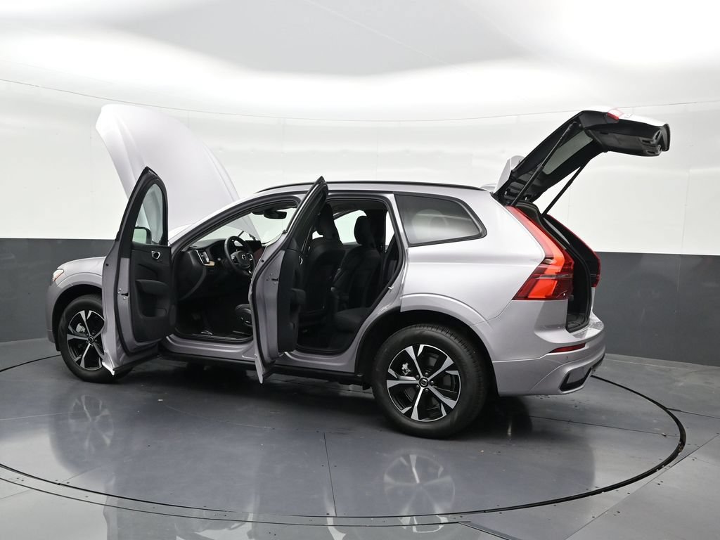 New 2026 Volvo XC60 T8 Core AWD/4WD image 32