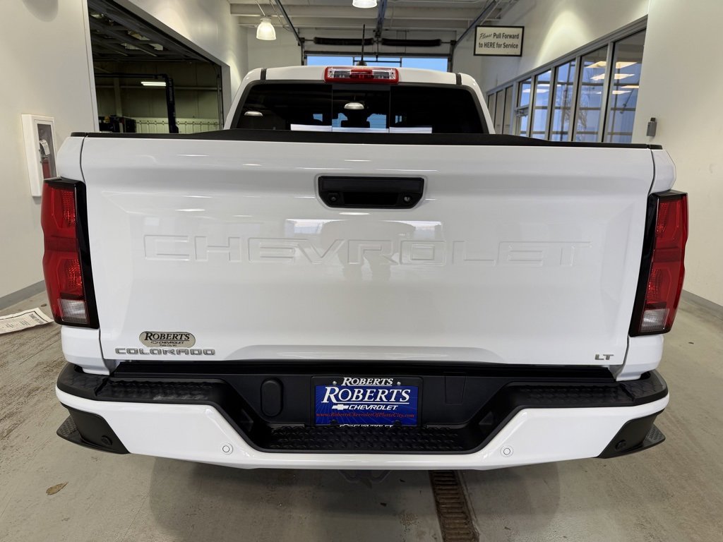 Used 2024 Chevrolet Colorado LT w/ LT Convenience Package III image 4