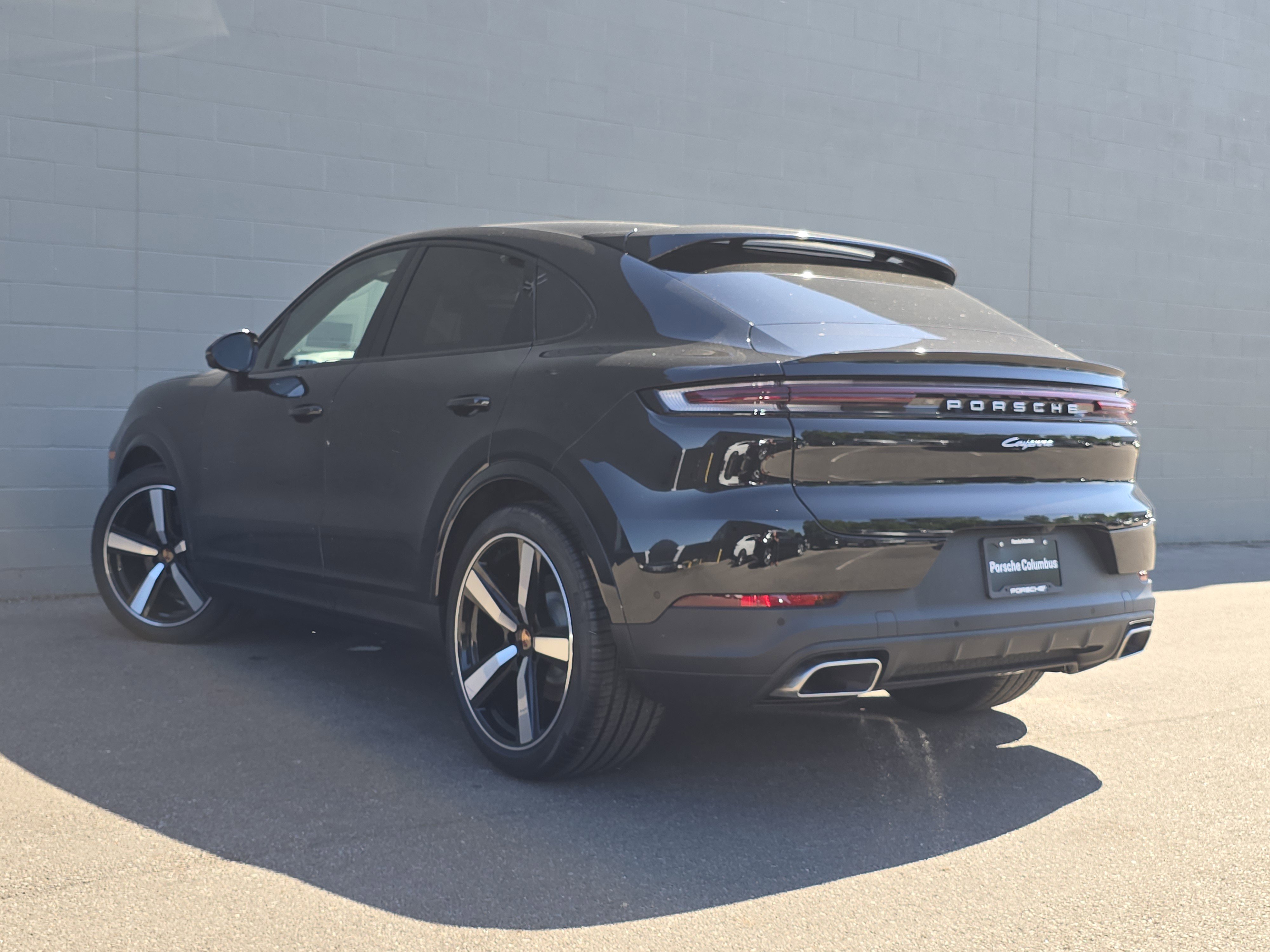 New 2026 Porsche Cayenne Coupe AWD/4WD image 3