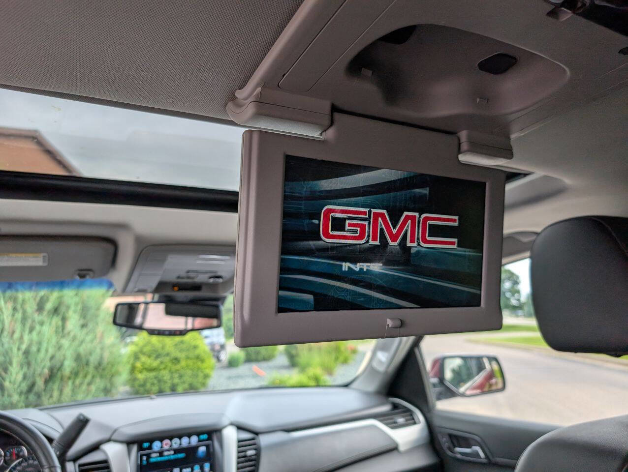 Used 2019 GMC Yukon XL SLT w/ Open Road Package image 16
