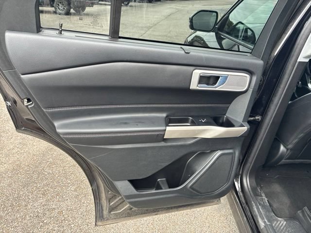 Used 2023 Ford Explorer Limited w/ Equipment Group 301A AWD/4WD image 73