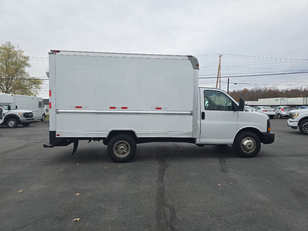 Used 2012 Chevrolet Express 3500 image 5