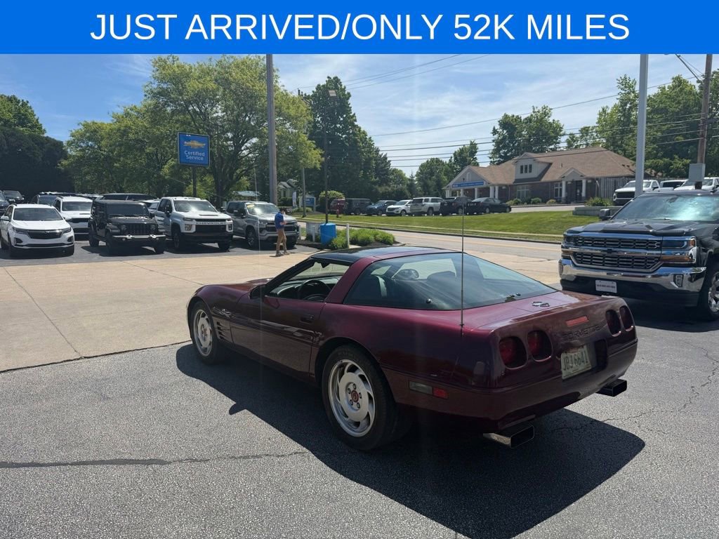 Used 1993 Chevrolet Corvette Coupe RWD image 4