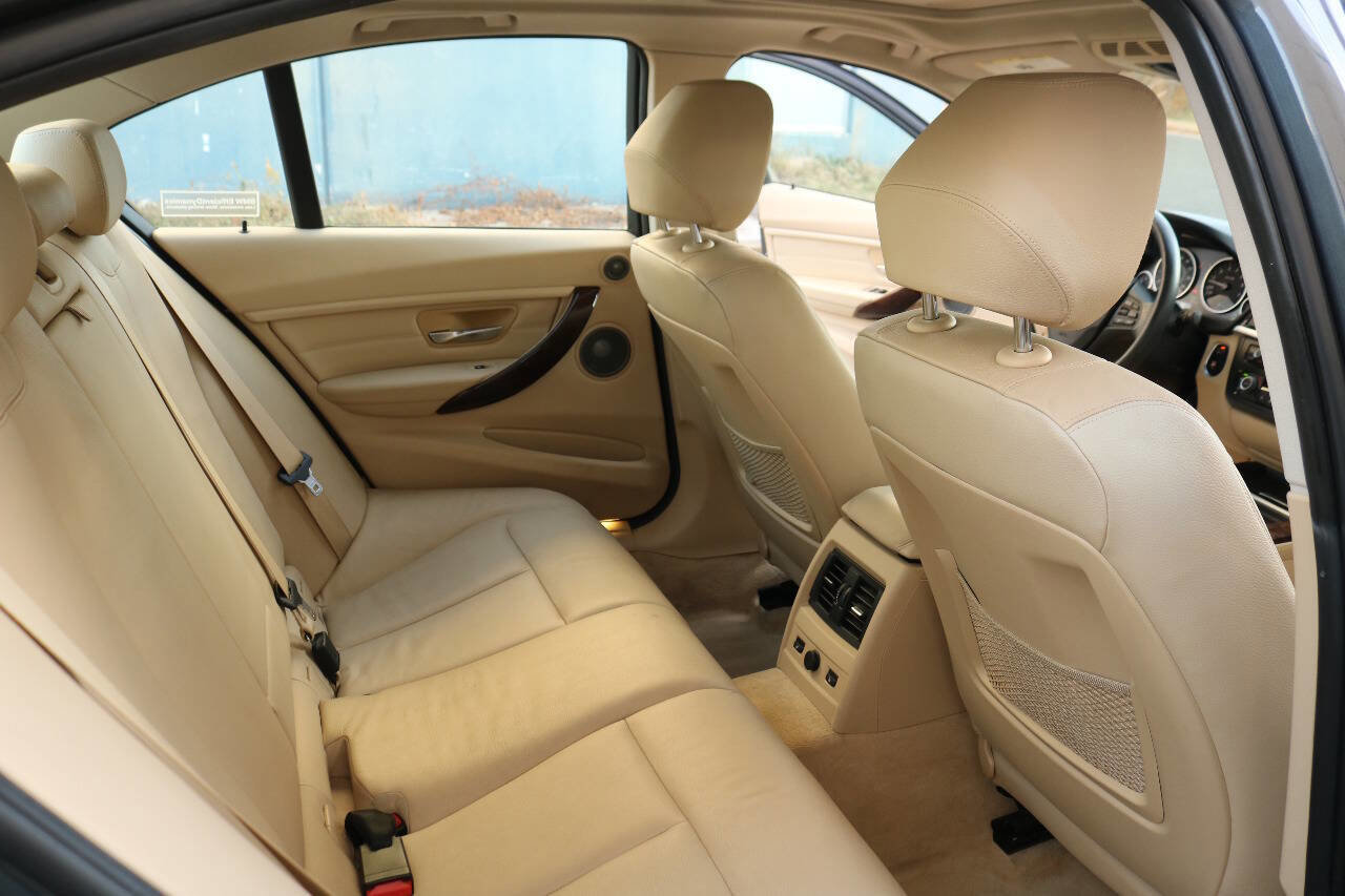 Used 2013 BMW 335i Sedan image 21