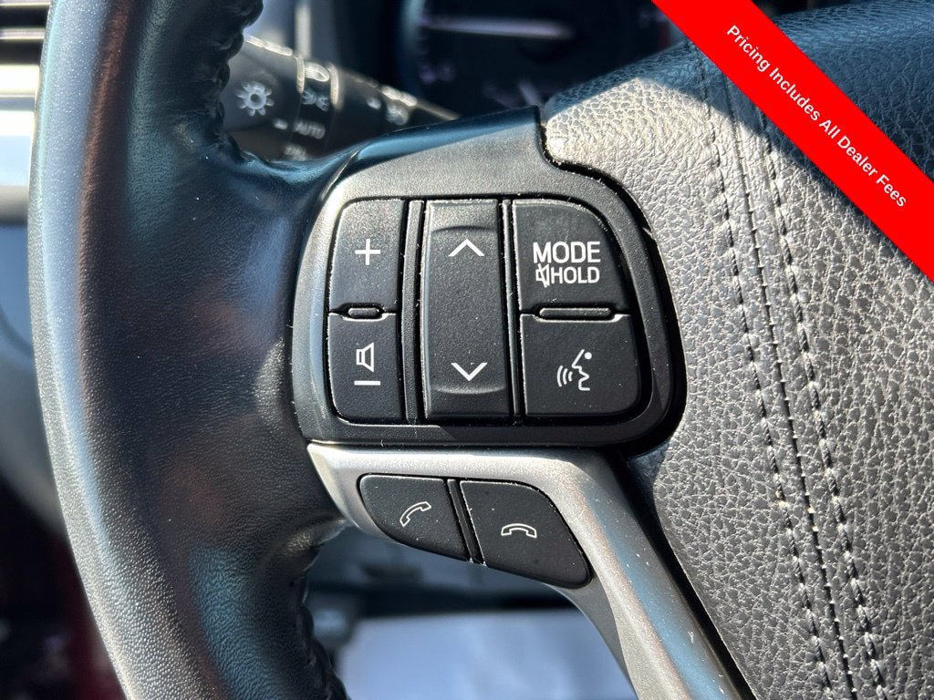 Used 2019 Toyota Highlander Limited FWD image 8