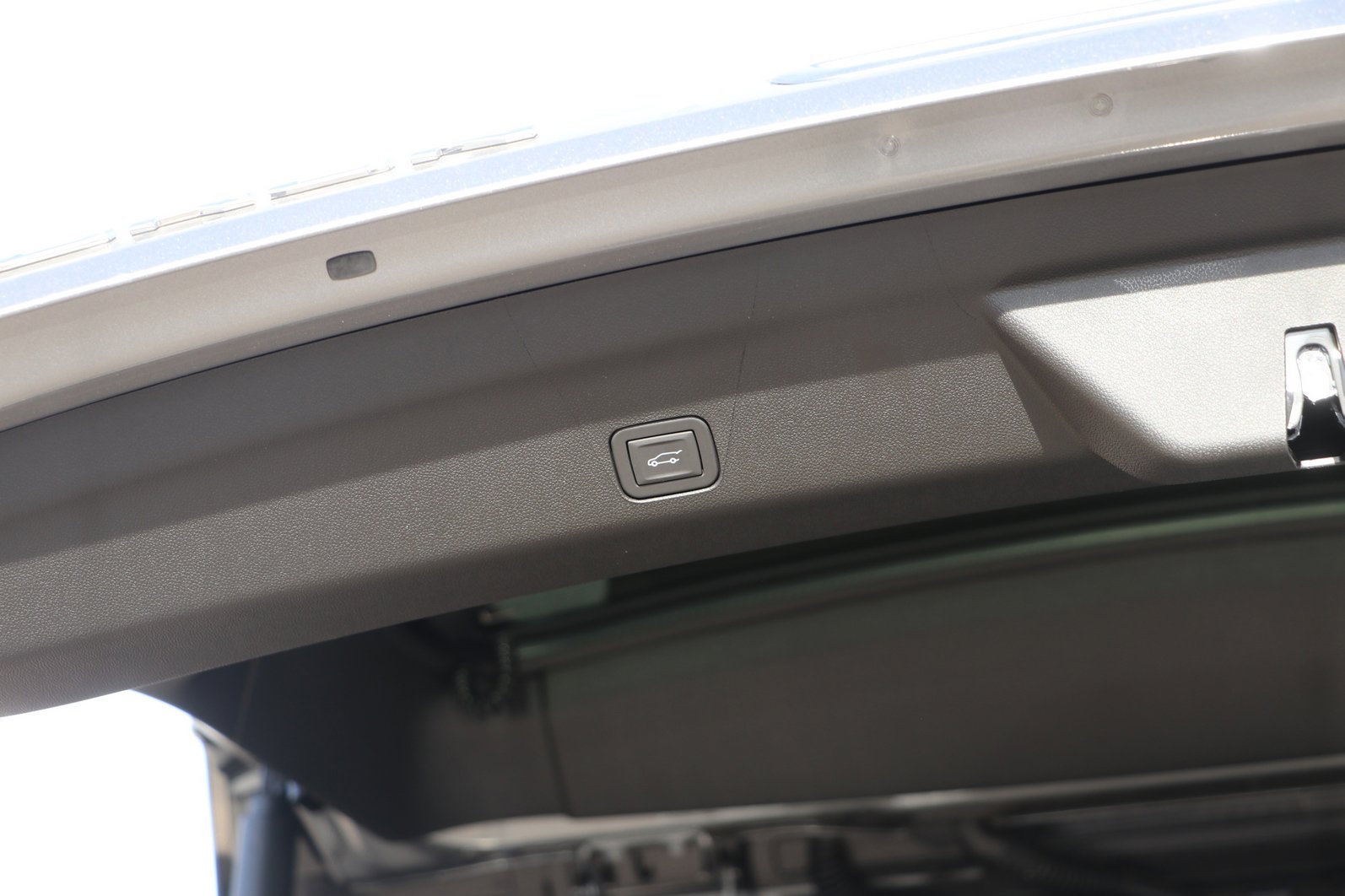 New 2026 GMC Yukon XL AT4 w/ AT4 Premium Package image 31