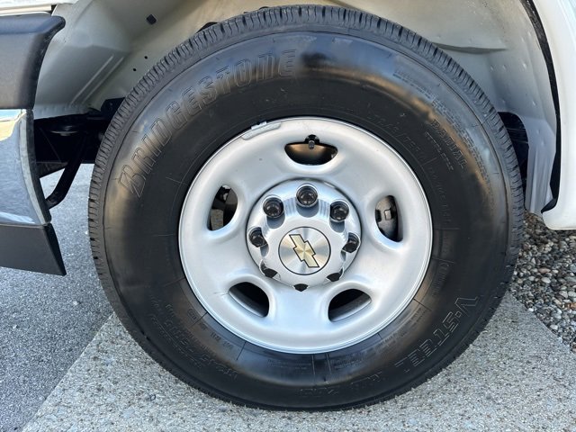 New 2024 Chevrolet Express 3500 w/ Power Convenience Package image 30