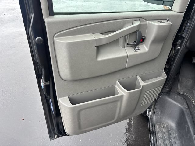 Used 2025 GMC Savana 3500 LT w/ LT Preferred Equipment Group RWD image 12