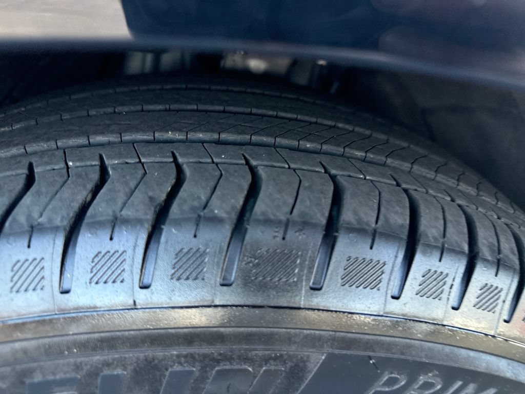 Used 2024 Cadillac Lyriq Sport w/ LPO, Floor Liner Package AWD/4WD image 32