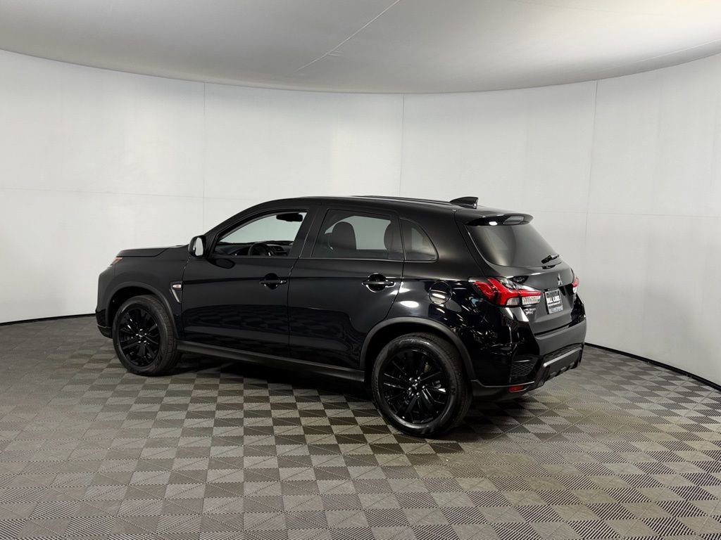 Used 2025 Mitsubishi Outlander Sport LE image 10