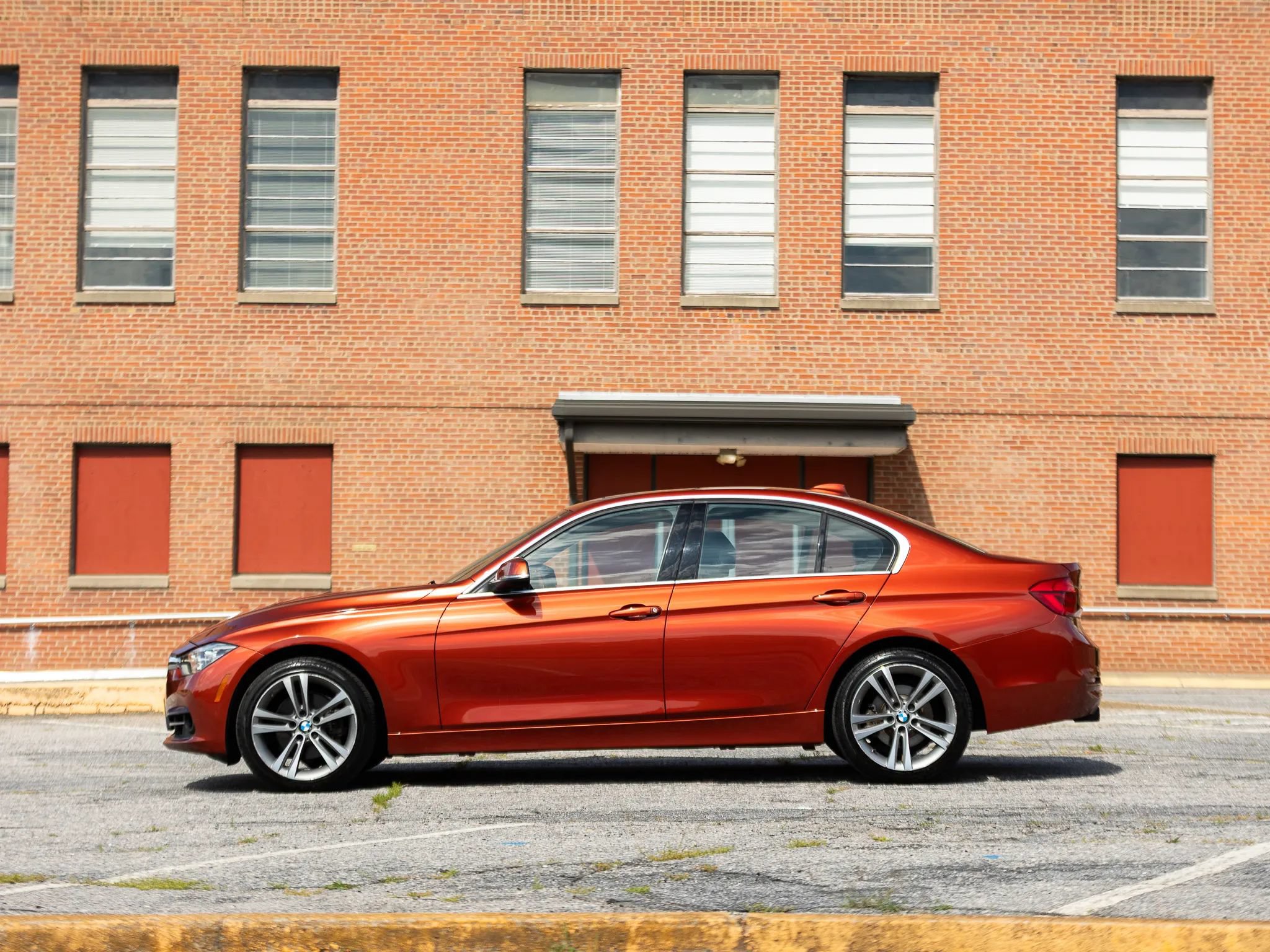 Used 2018 BMW 330i xDrive Sedan AWD/4WD image 12