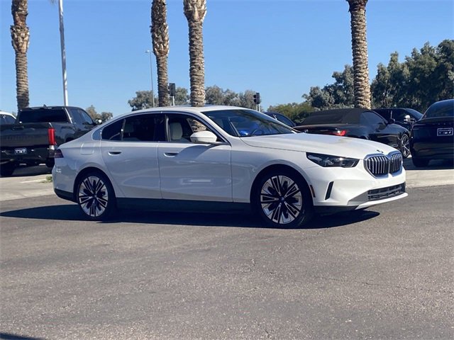 Certified 2024 BMW i5 eDrive40i w/ M Sport Package image 5