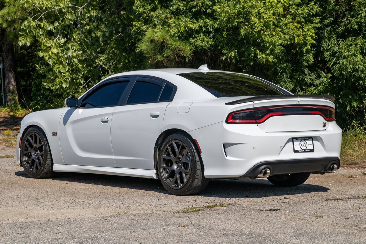 Used 2019 Dodge Charger Scat Pack w/ Technology Group RWD image 9
