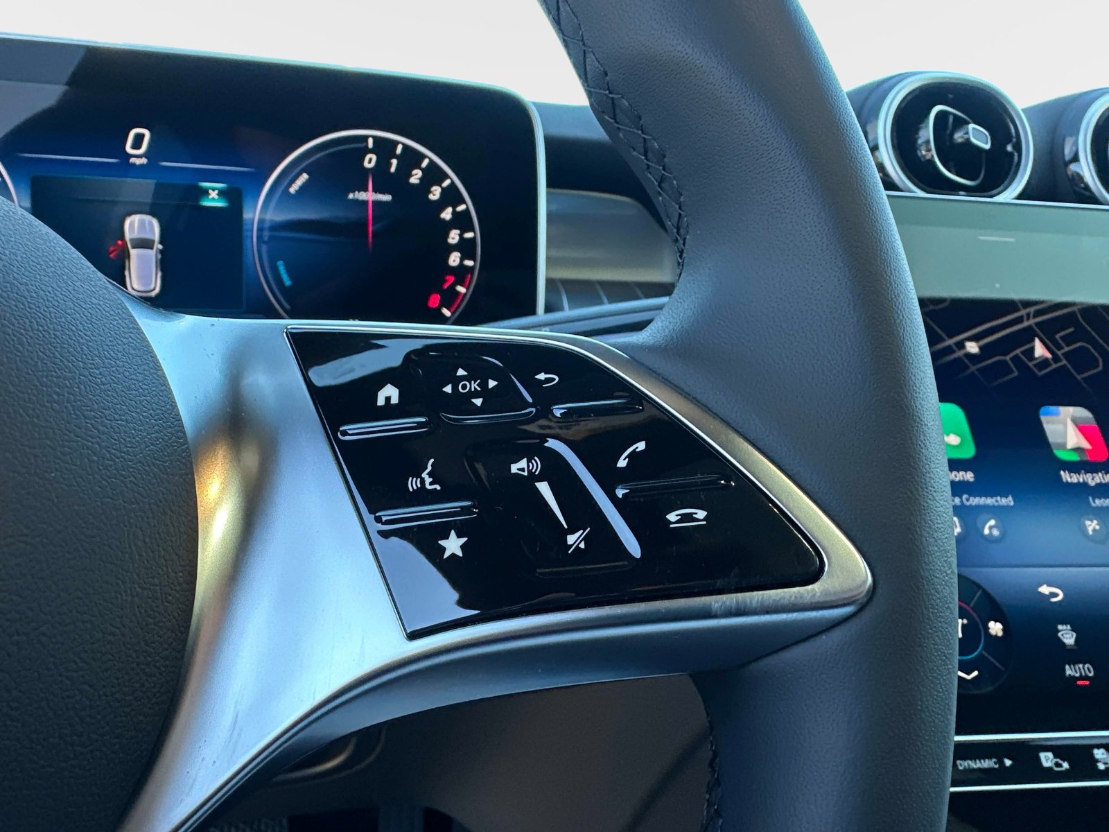 Used 2026 Mercedes-Benz GLC 350e 4MATIC image 25