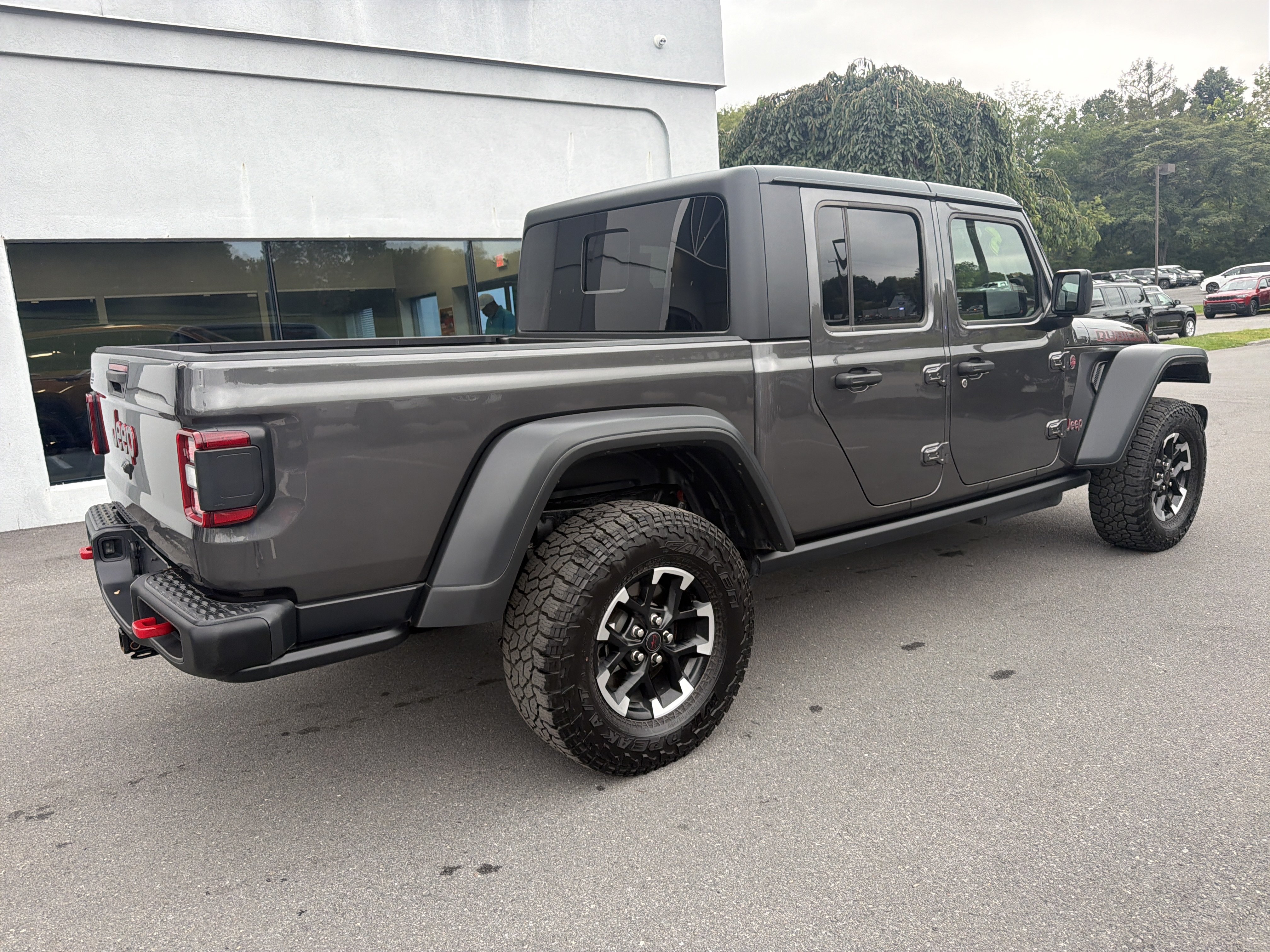 Used 2026 Jeep Gladiator Rubicon AWD/4WD image 3